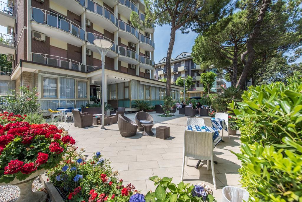 Hotel Palladio B&B Cervia Eksteriør bilde